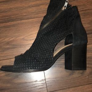 Baske open toe bootie sz 10